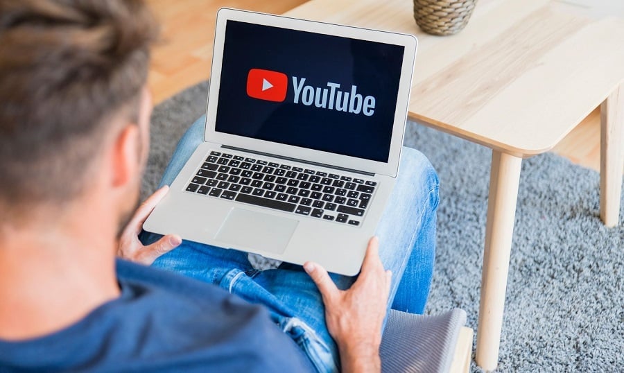 What are the Numbers of Videos Watched Daily on YouTube in 2022
